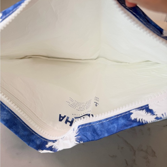 🌴 ALOHA Collection Palm Print Tote + 3-Pouch Set 🌴 - Picture 4 of 7